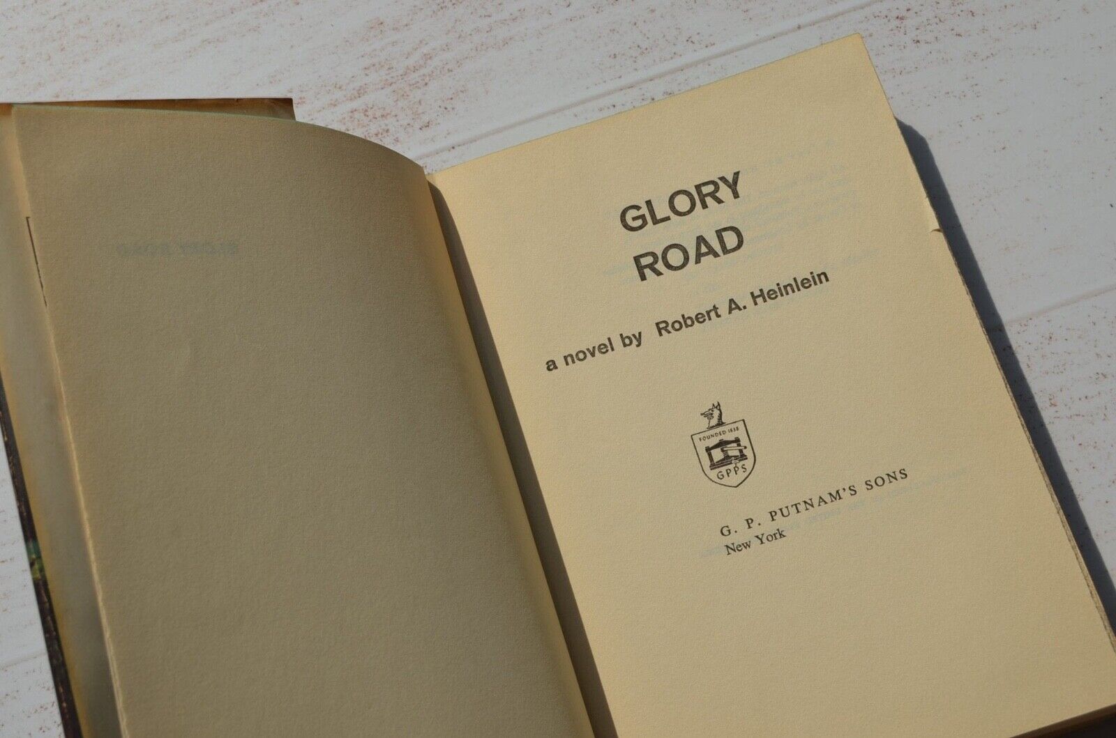 Vintage Glory Road by Robert Heinlein 1963